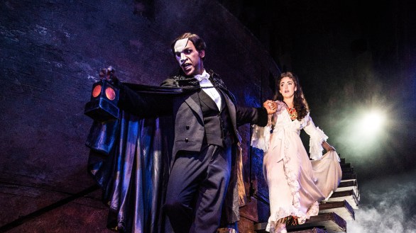 02-the-phantom-of-the-opera-quentin-oliver-lee-and-eva-tavares-photo-matthew-murphy.jpg